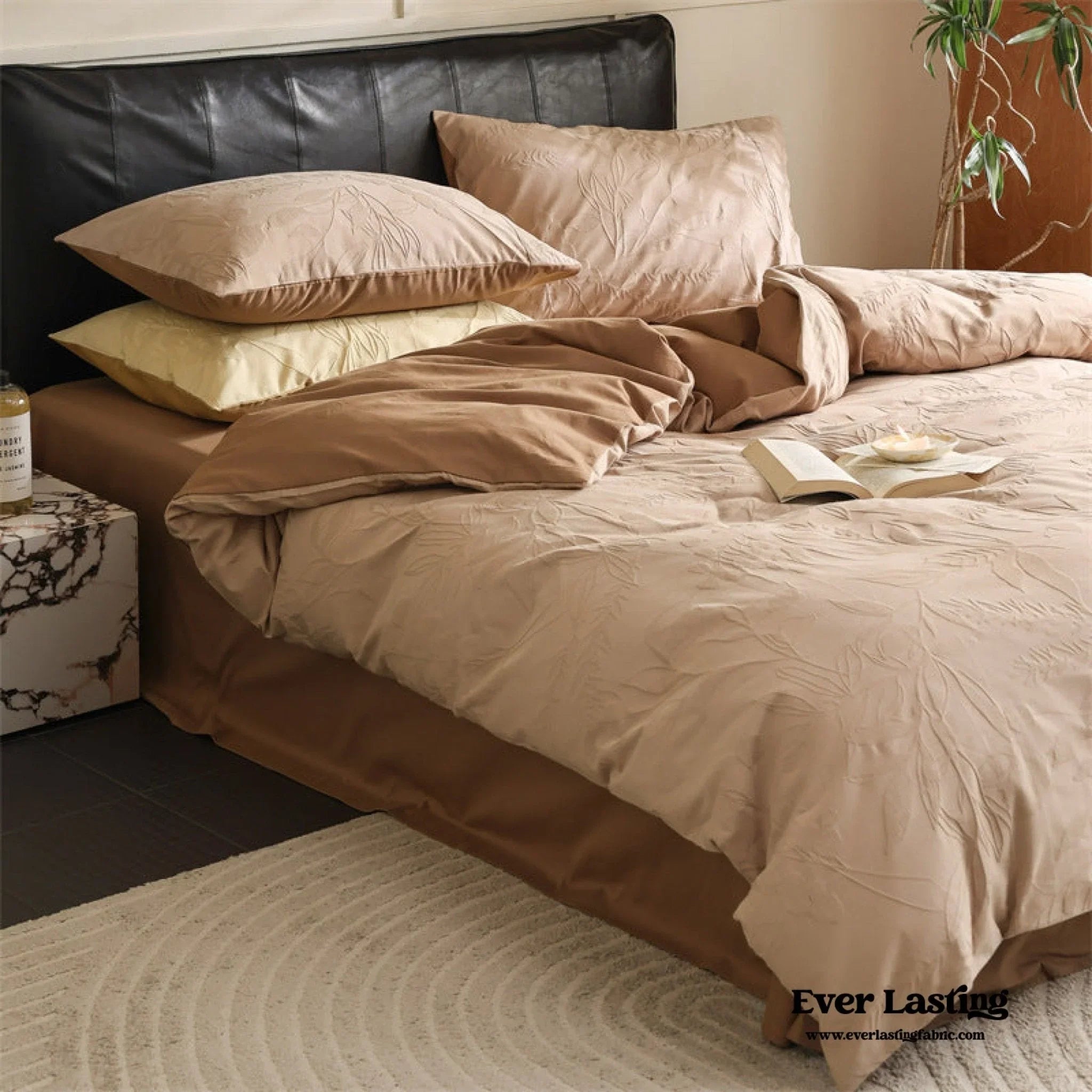 Hidden Garden Jacquard Floral Bedding Set / Moss Green Ever Lasting