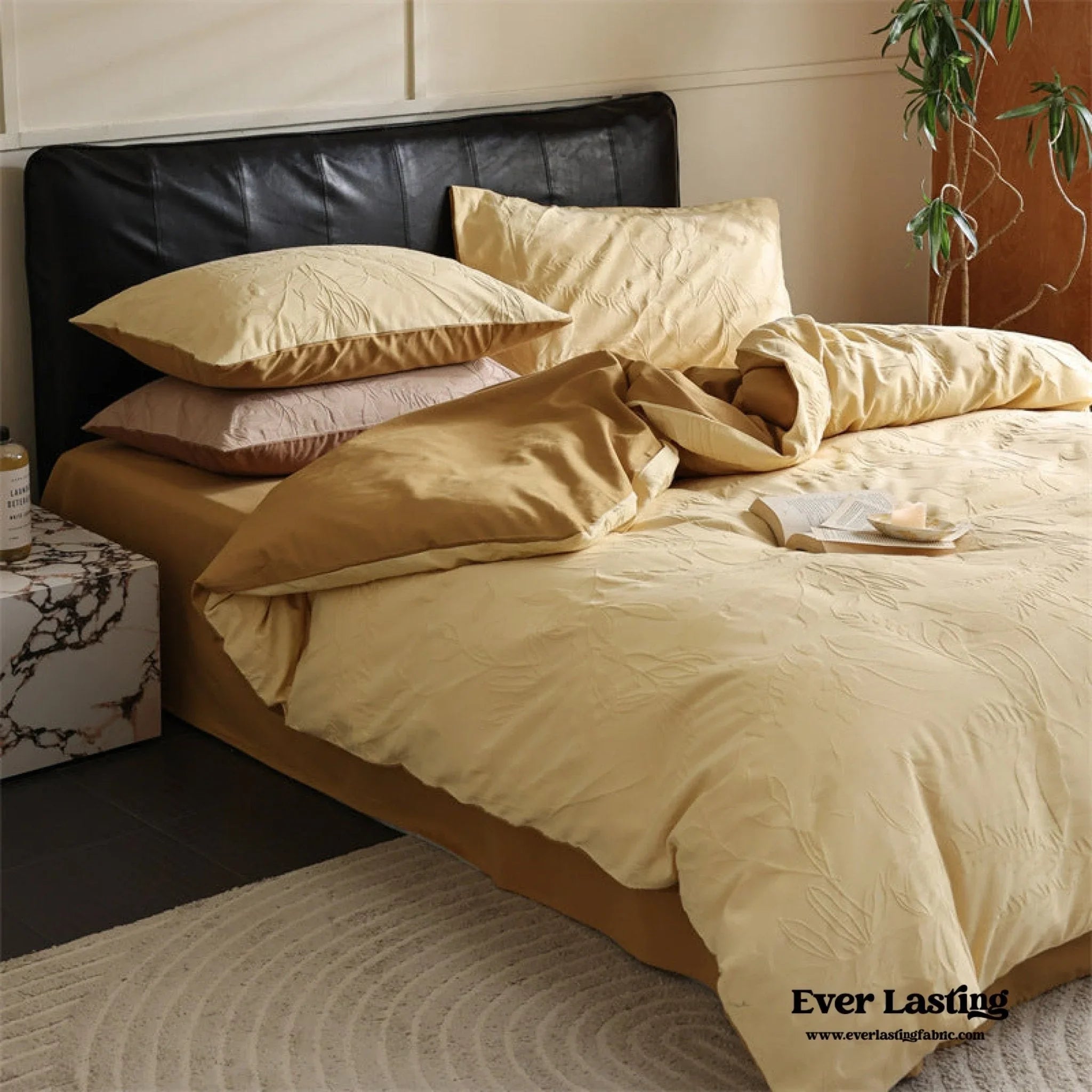 Hidden Garden Jacquard Floral Bedding Set / Moss Green Ever Lasting