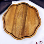 High-End Wooden Trays, Plum Blossom-Shaped Acacia Wood Trays, Creative Breakfast Trays, Suitable for Holding Cheese, Bread, Desserts, And Coffee, Perfect for Use in Kitchens, Restaurants, Parties, And Wedding Venues