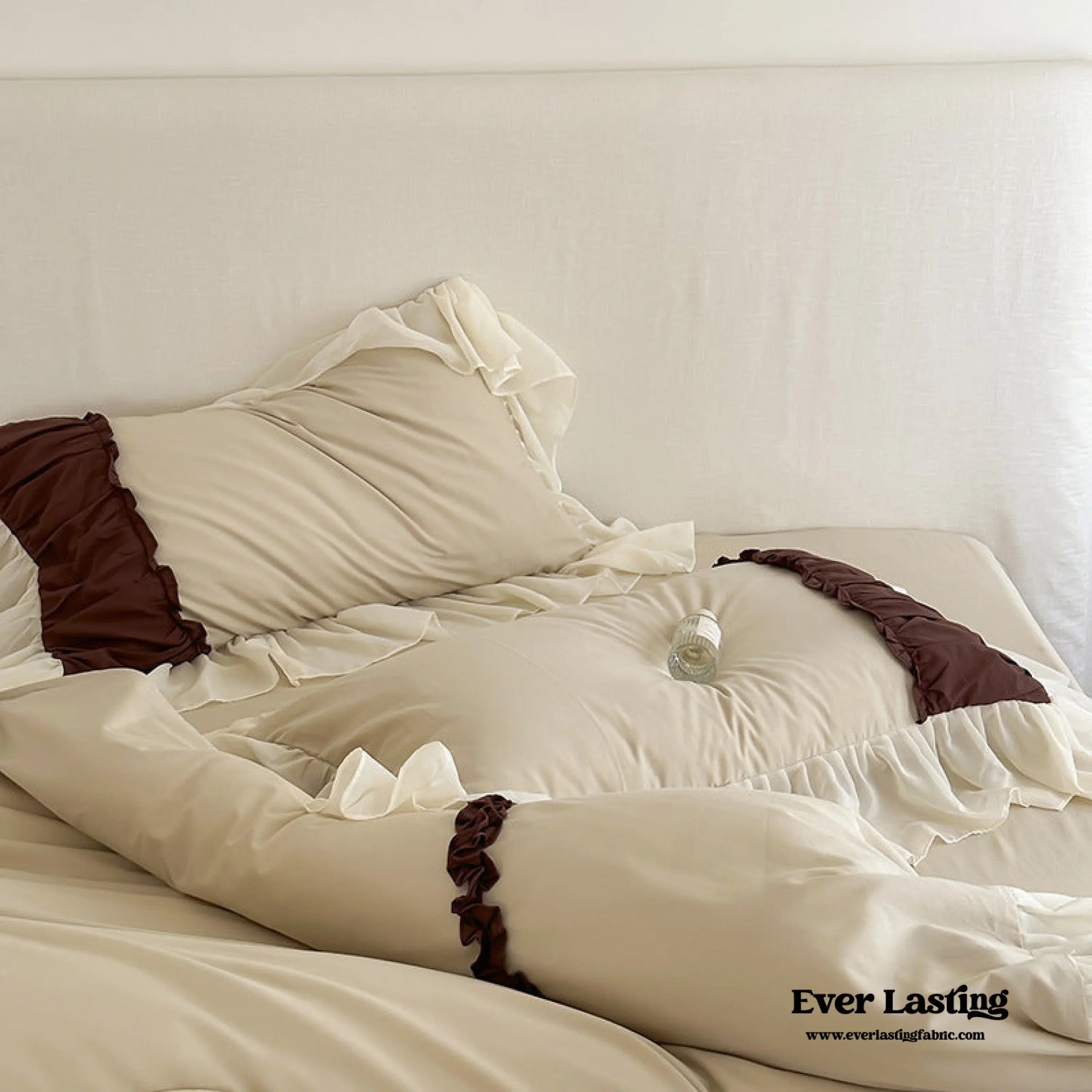 Hot Cocoa Ruffle Bedding Set / Beige Brown Ever Lasting