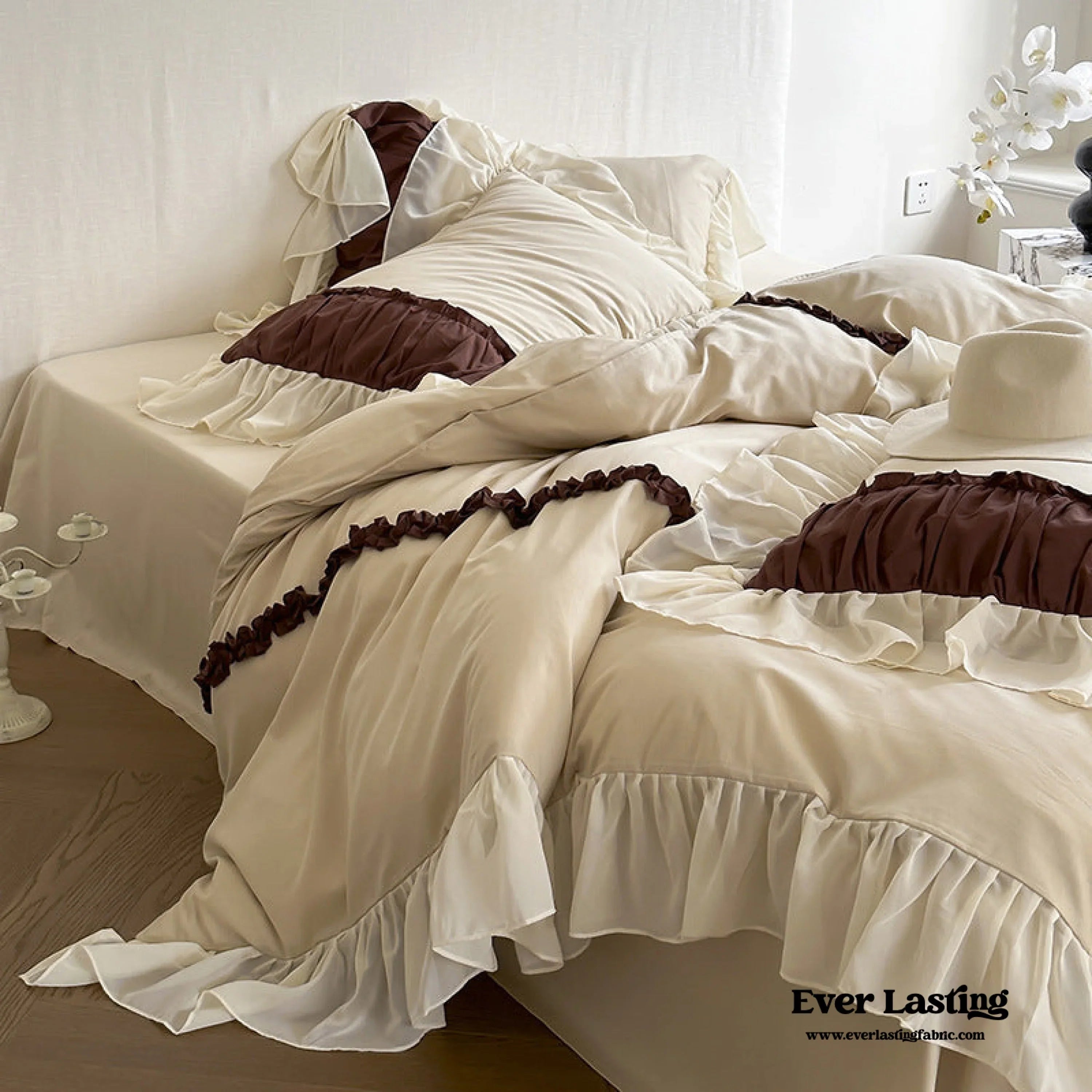Hot Cocoa Ruffle Bedding Set / Beige Brown Ever Lasting