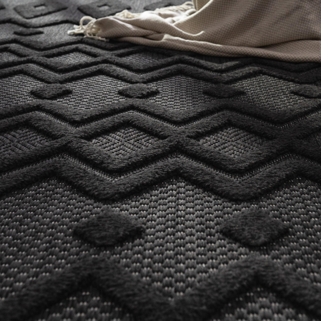 Indoor Outdoor Rug Livorno Geometric Trellis Pattern In Anthracite RugYourHome
