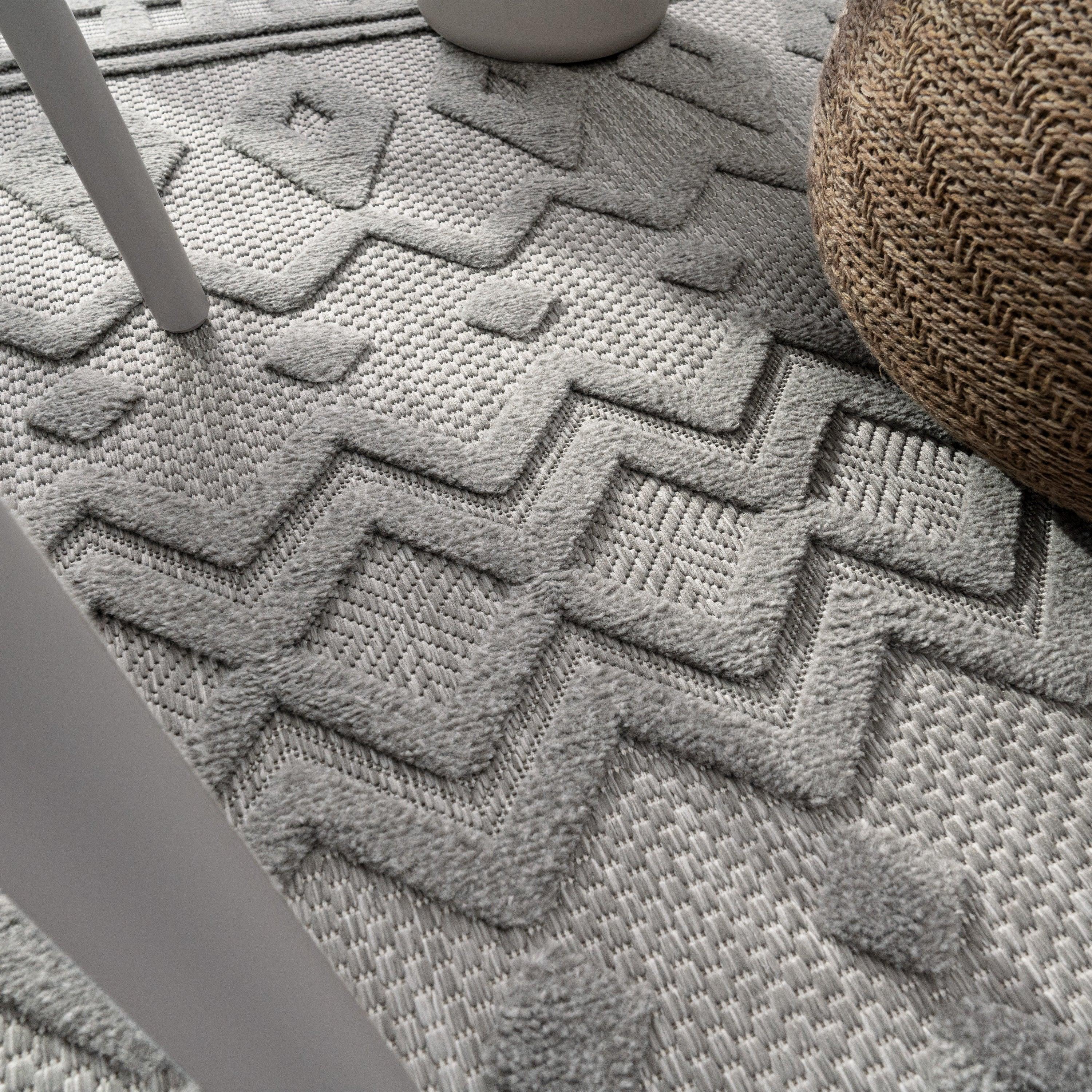 Indoor Outdoor Rug Livorno Geometric Trellis Pattern in Grey, back view - House Of Avana
