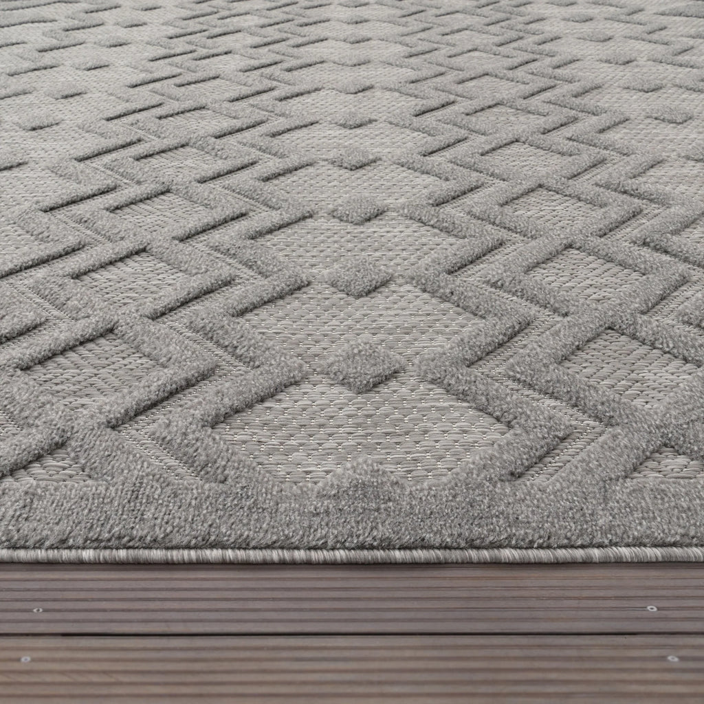 Indoor Outdoor Rug Livorno Geometric Trellis Pattern in Grey, side view - House Of Avana