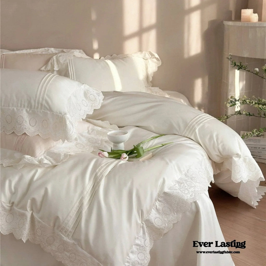 Isabelle Silky Cottage Ruffled Bedding Set / Pink Ever Lasting