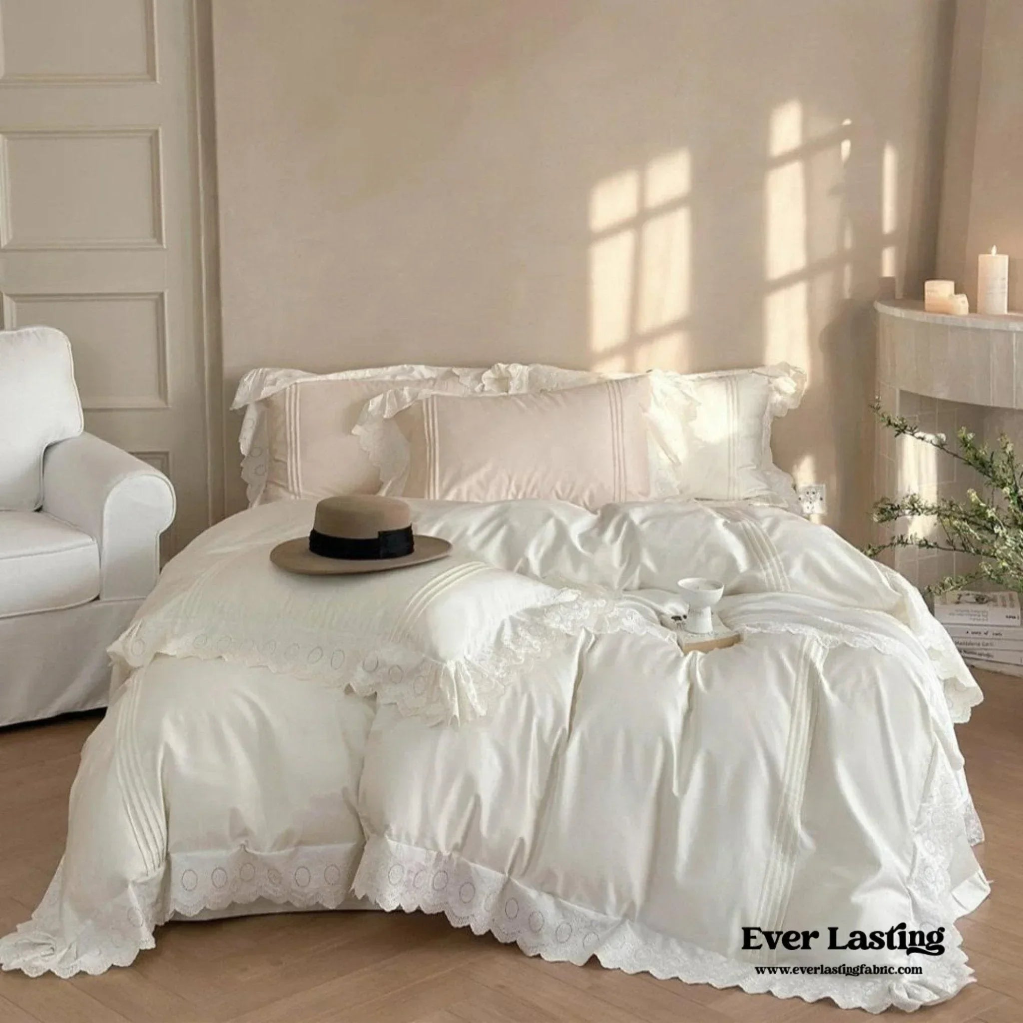 Isabelle Silky Cottage Ruffled Bedding Set / Pink Ever Lasting
