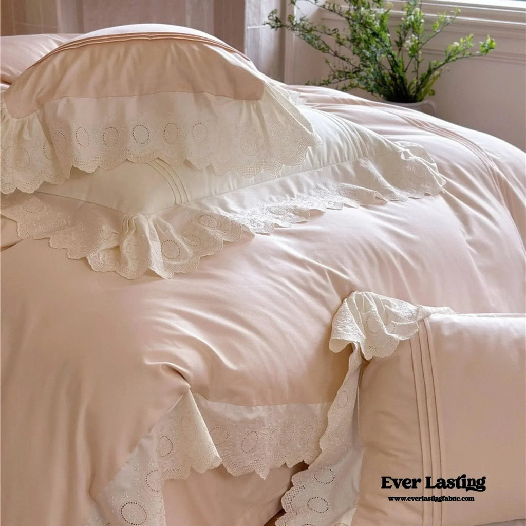 Isabelle Silky Cottage Ruffled Bedding Set / Pink Ever Lasting
