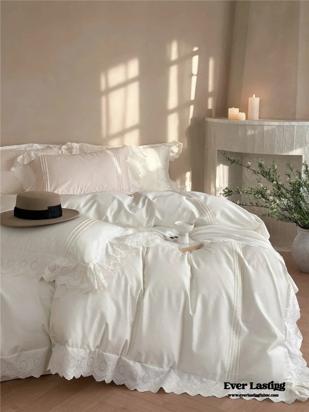 Isabelle Silky Cottage Ruffled Bedding Set / Pink Ever Lasting