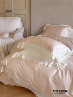 Isabelle Silky Cottage Ruffled Bedding Set / White Ever Lasting