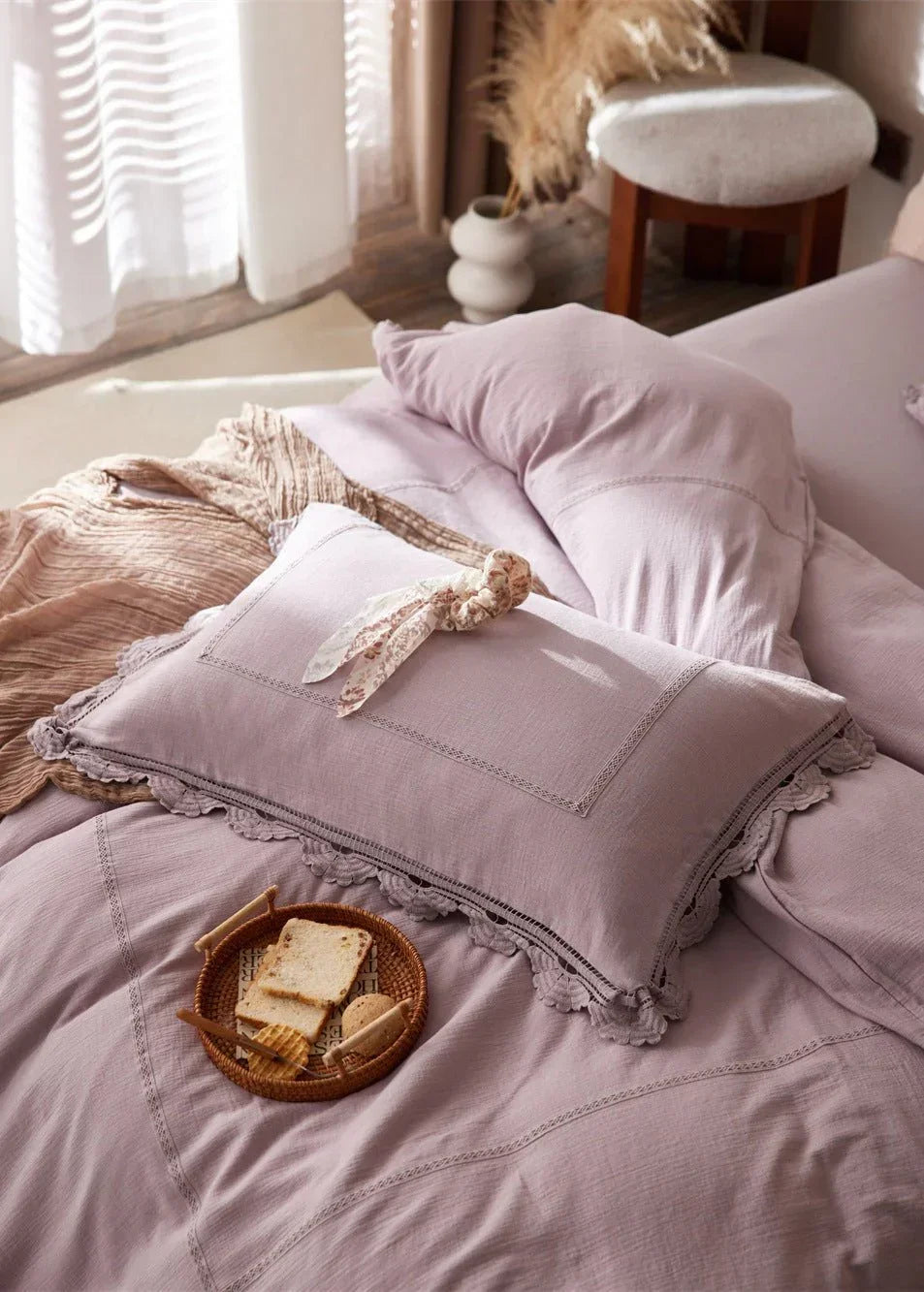 Isadora Lace Ruffle Double Gauze Bedding Set / Brown Ever Lasting