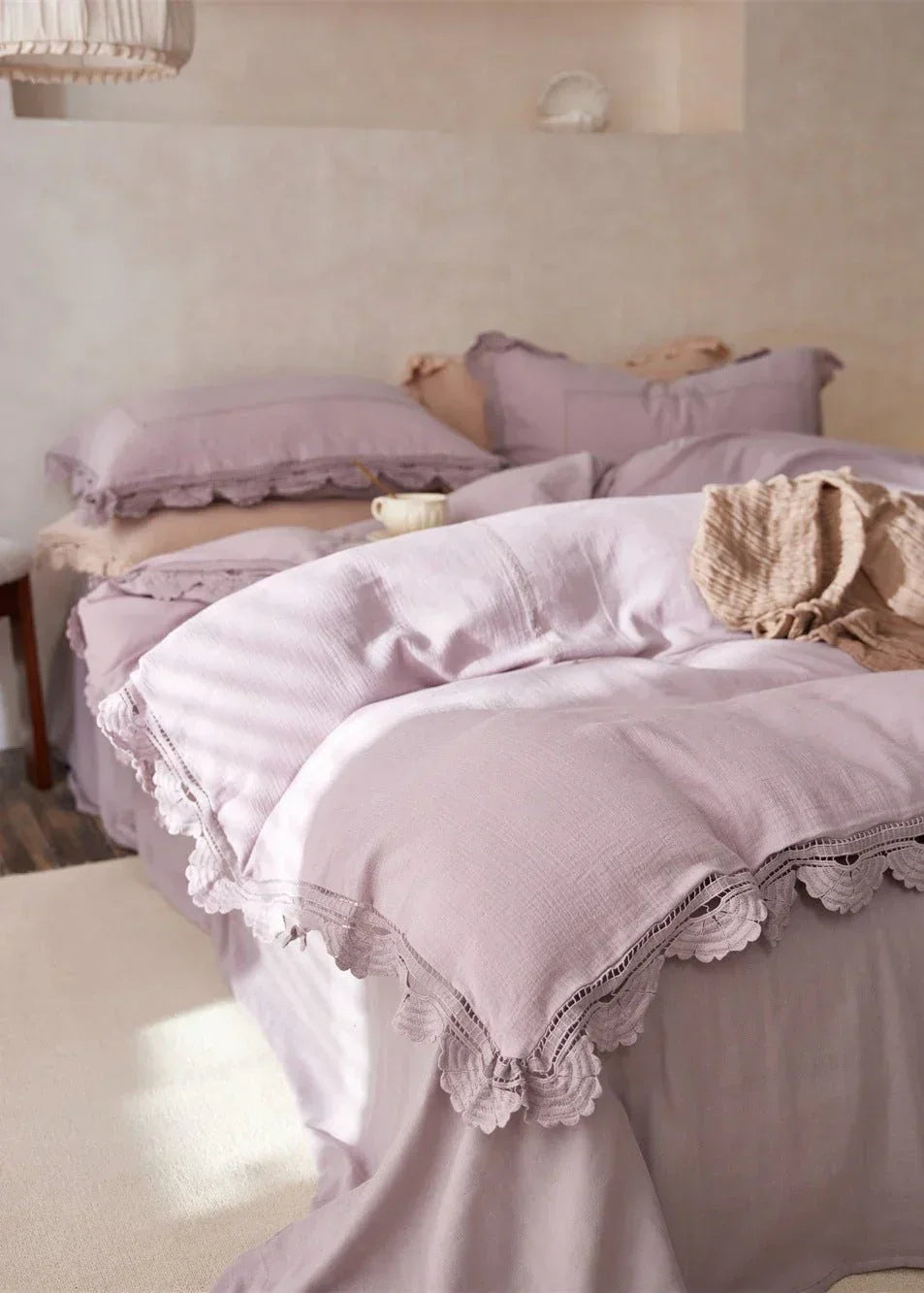 Isadora Lace Ruffle Double Gauze Bedding Set / Brown Ever Lasting