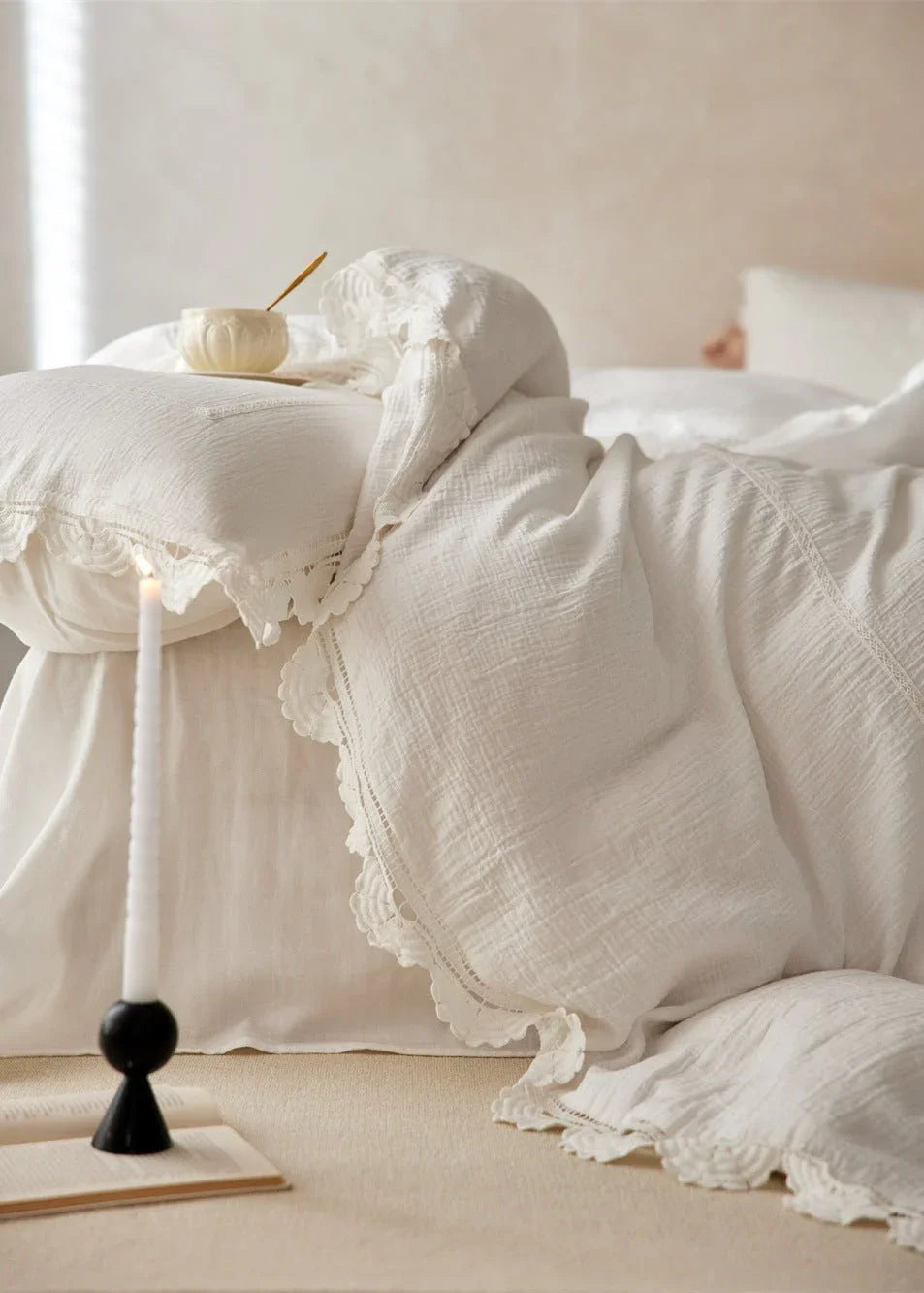 Isadora Lace Ruffle Double Gauze Bedding Set / Green Ever Lasting