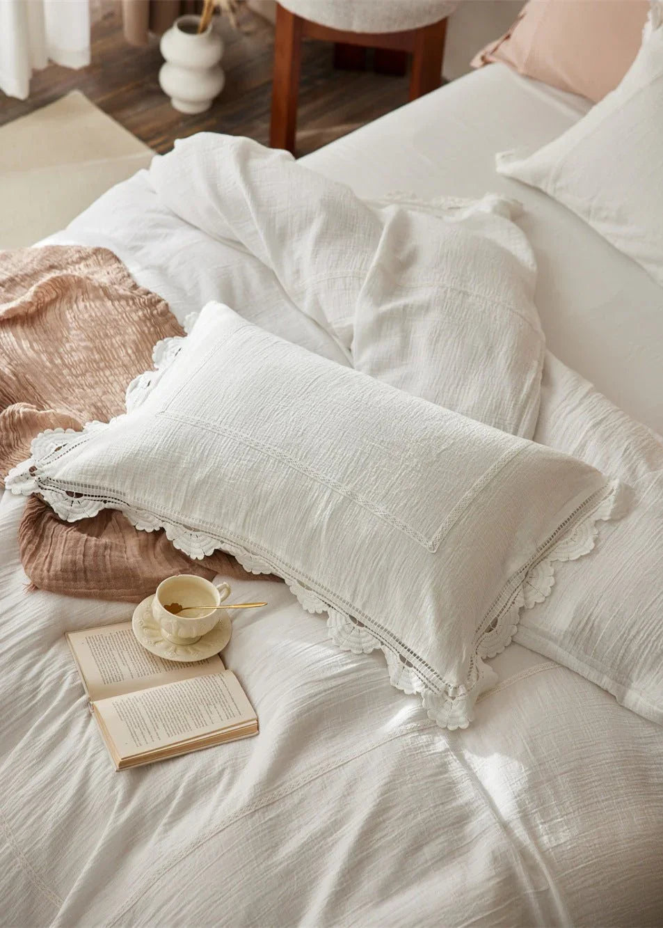 Isadora Lace Ruffle Double Gauze Bedding Set / Green Ever Lasting