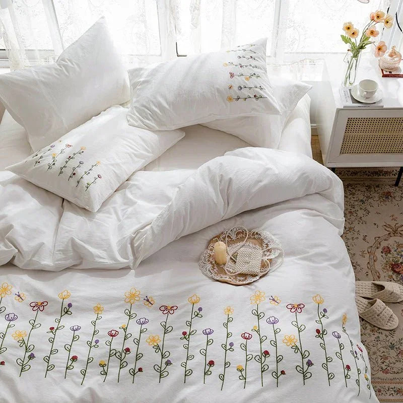 Isla White Floral Embroidered Bedding Set / Sunflower Ever Lasting