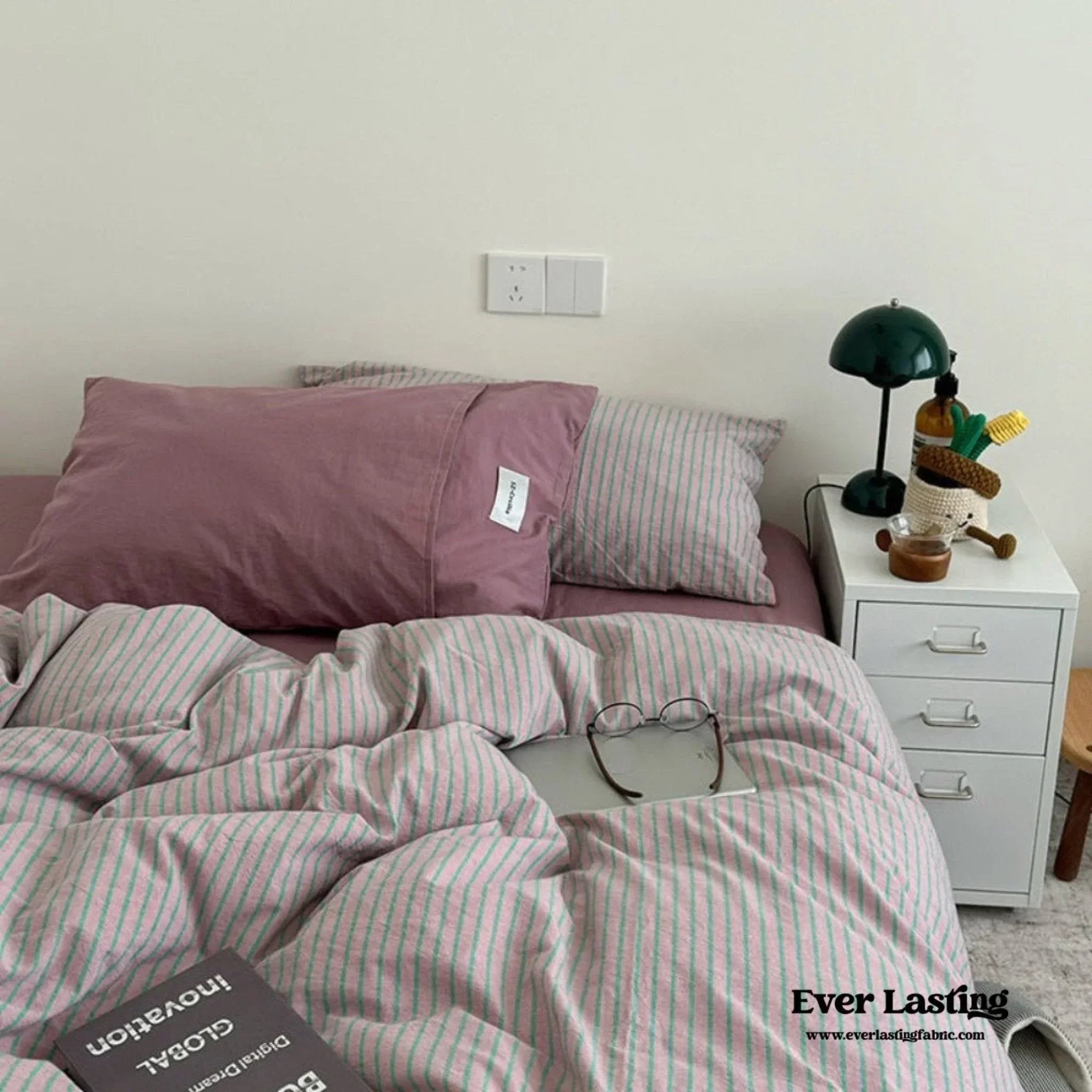 James Striped Bedding Set / Blue Ever Lasting