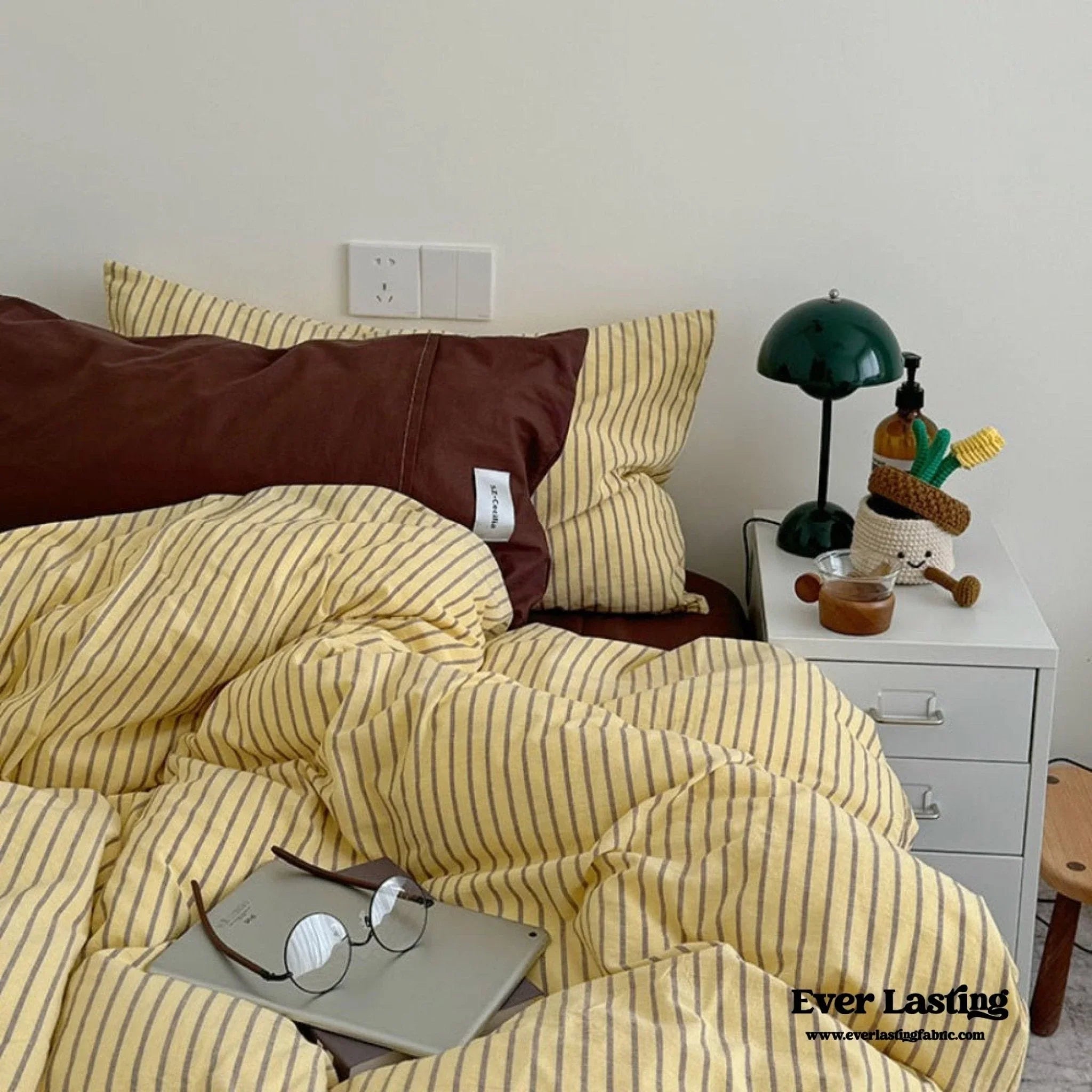 James Striped Bedding Set / Yellow Ever Lasting