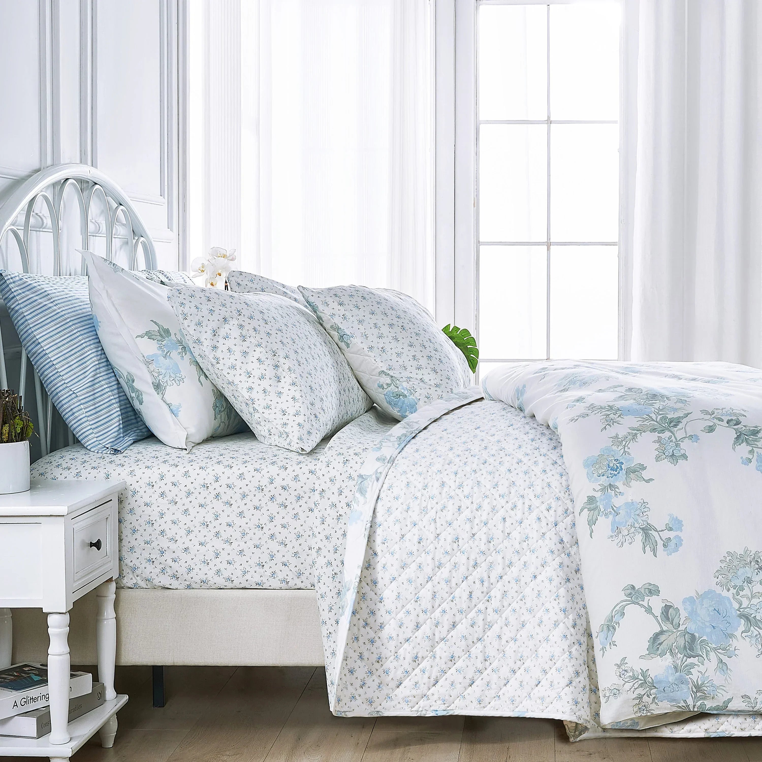 Jardin De Rose Printed Cotton Percale Duvet Set Mélange Home