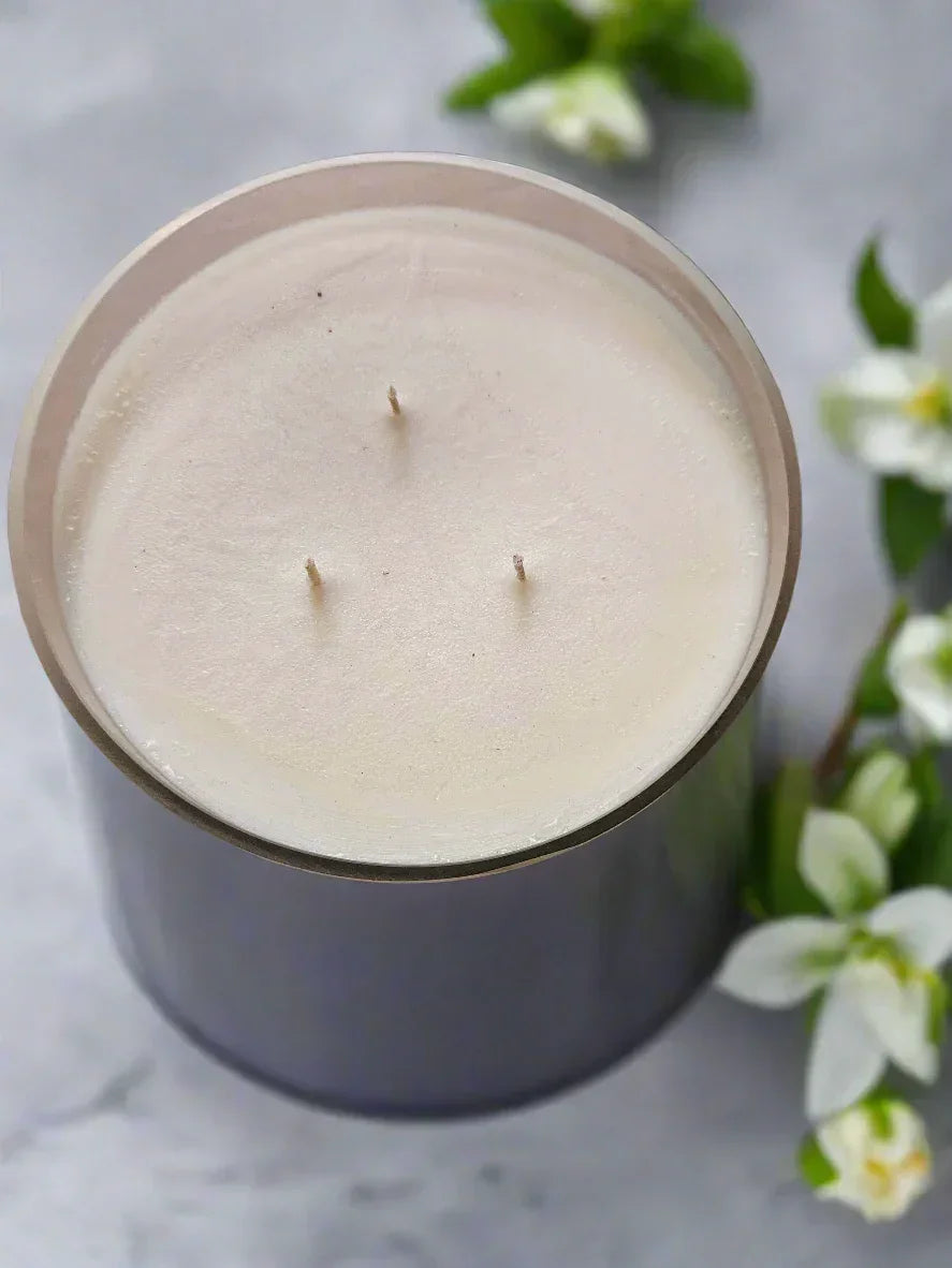 Jasmine "I Am Loved" Affirmation Candle - 60 oz Affirmation Effect