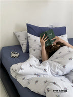Jersey Knit Cotton Floral Bedding Set / White + Dark Blue Ever Lasting