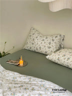 Jersey Knit Cotton Floral Bedding Set / White + Dark Blue Ever Lasting