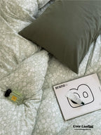 Jersey Knit Cotton Floral Bedding Set / White + Dark Blue Ever Lasting