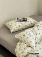 Jersey Knit Cotton Floral Bedding Set / White + Dark Blue Ever Lasting