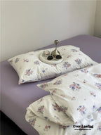 Jersey Knit Cotton Floral Bedding Set / White + Dark Blue Ever Lasting