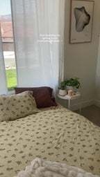 Jersey Knit Cotton Floral Bedding Set / White + Dark Blue Ever Lasting