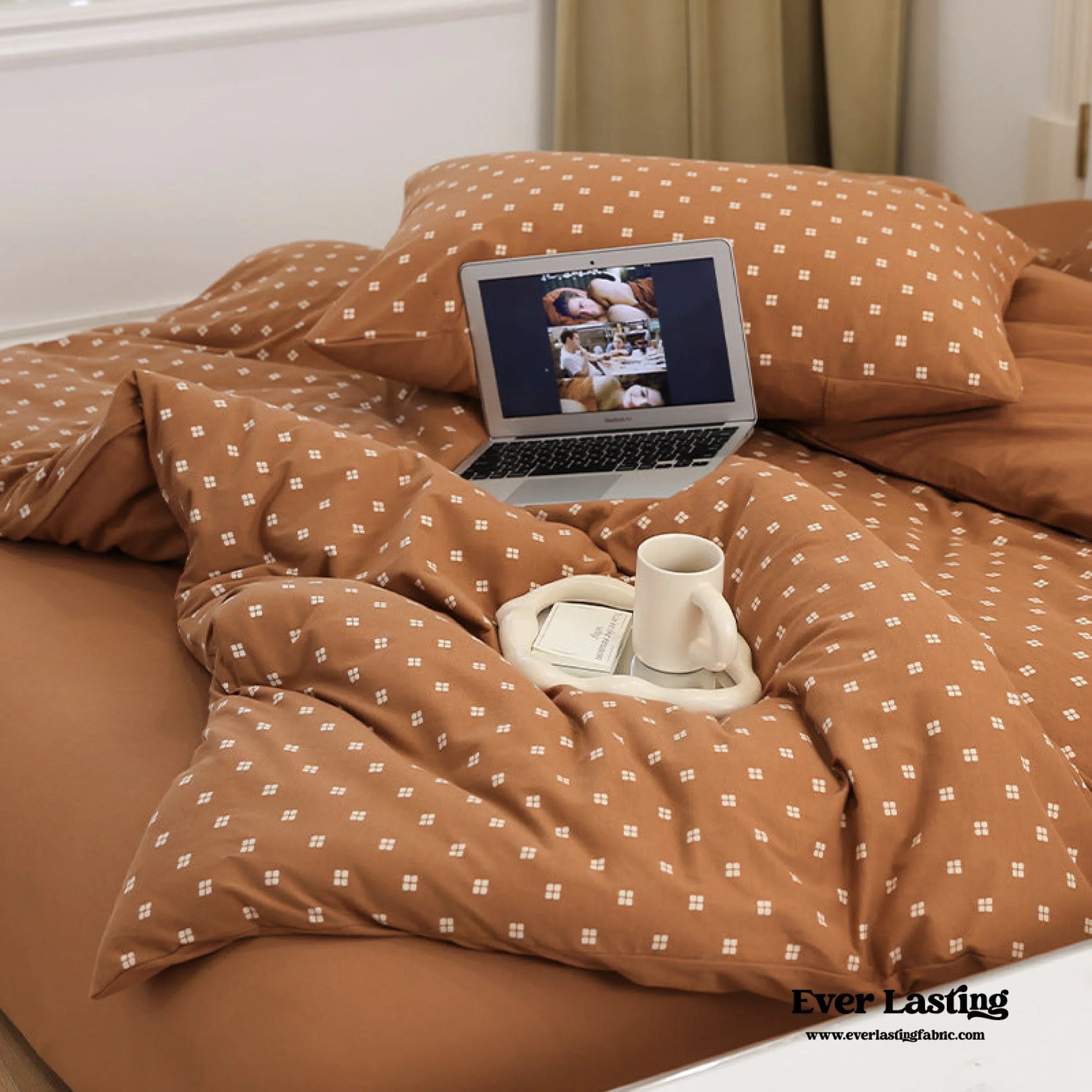 Jersey Knit Dotted Bedding Set / Pink Ever Lasting
