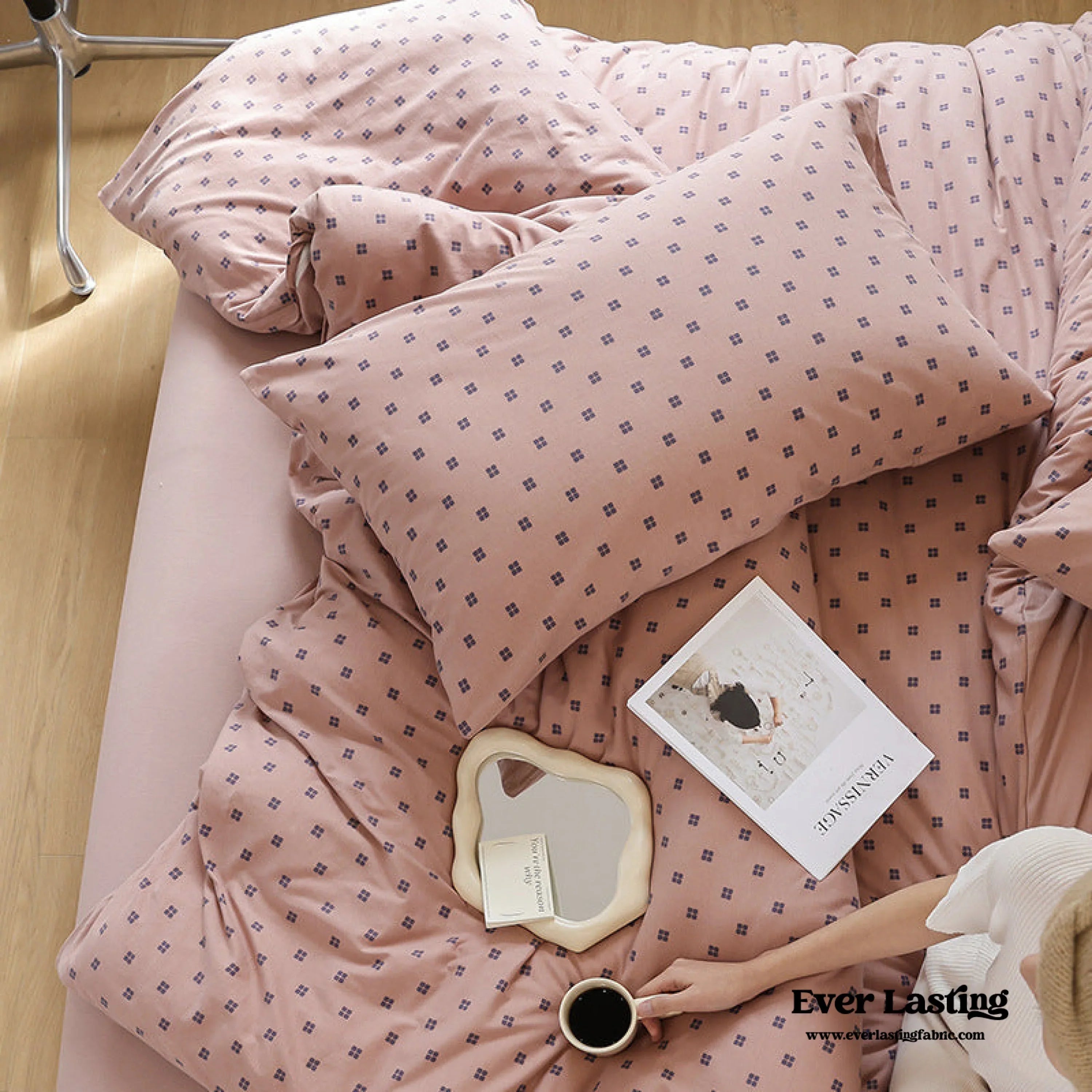 Jersey Knit Dotted Bedding Set / Pink Ever Lasting