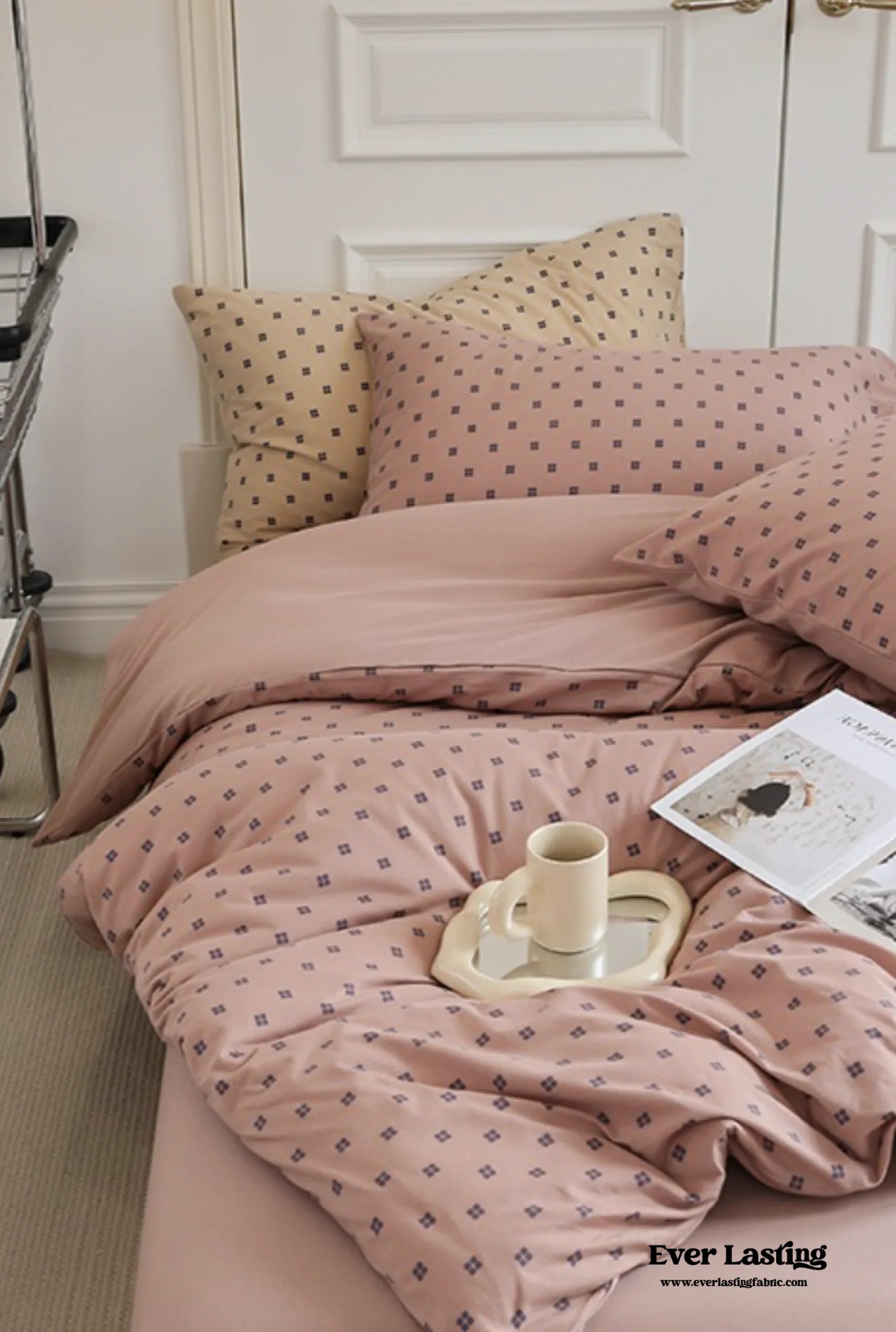 Jersey Knit Dotted Bedding Set / Pink Ever Lasting