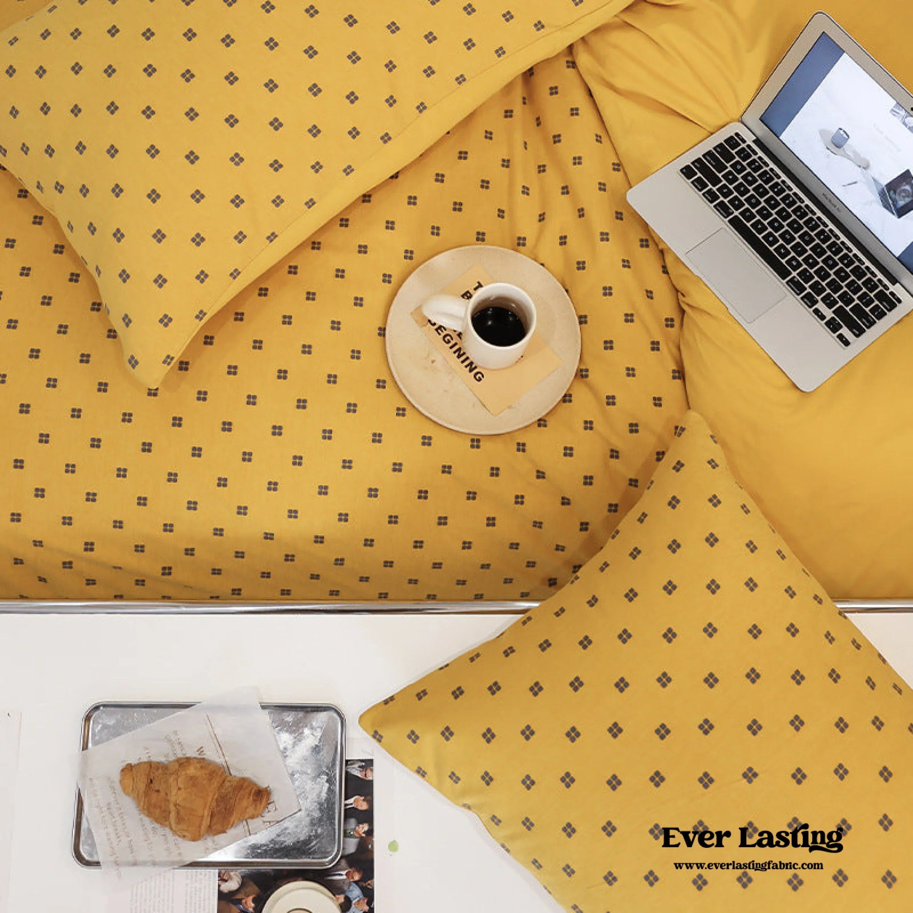 Jersey Knit Dotted Bedding Set / Pink Ever Lasting