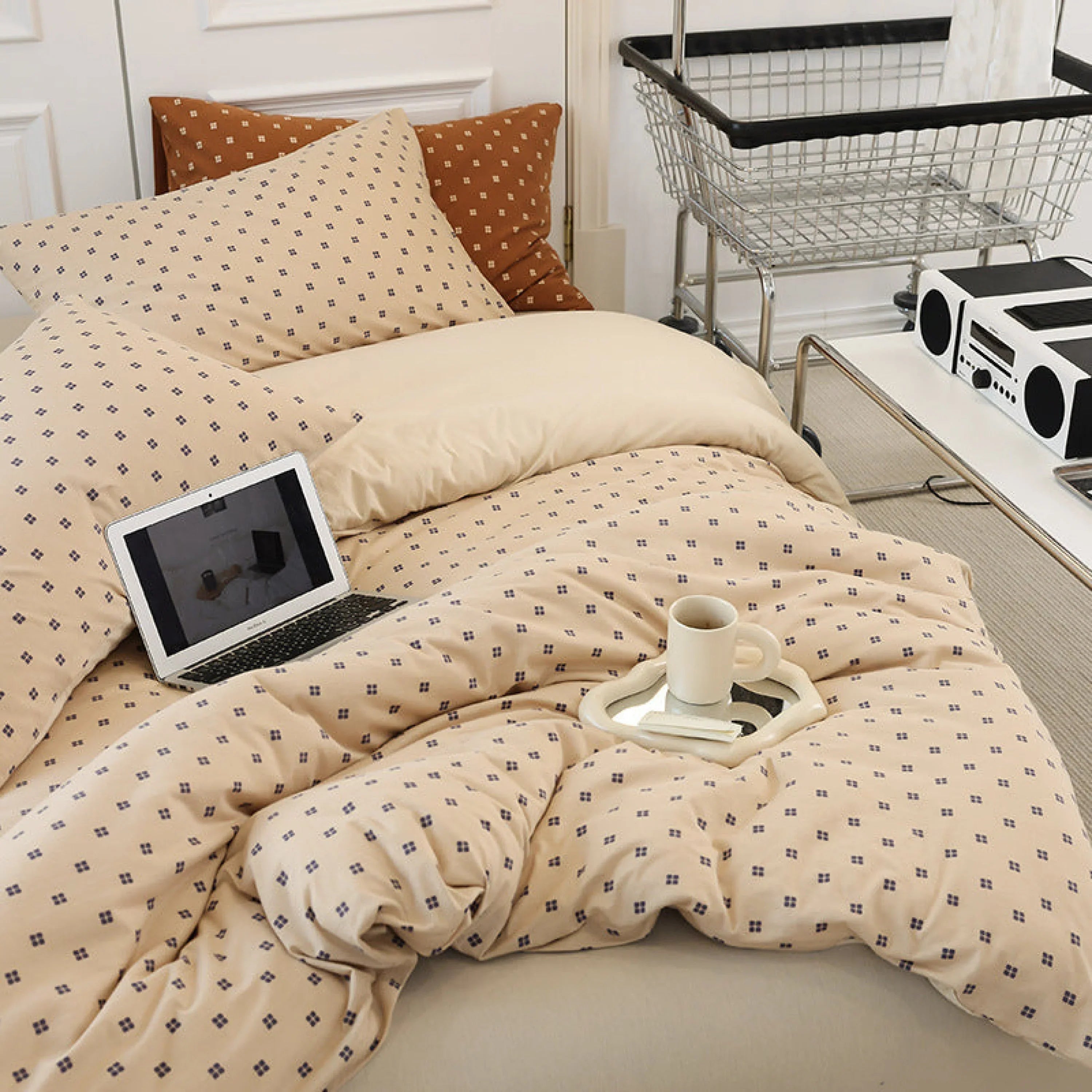 Jersey Knit Dotted Bedding Set / Pumpkin Orange Brown Ever Lasting