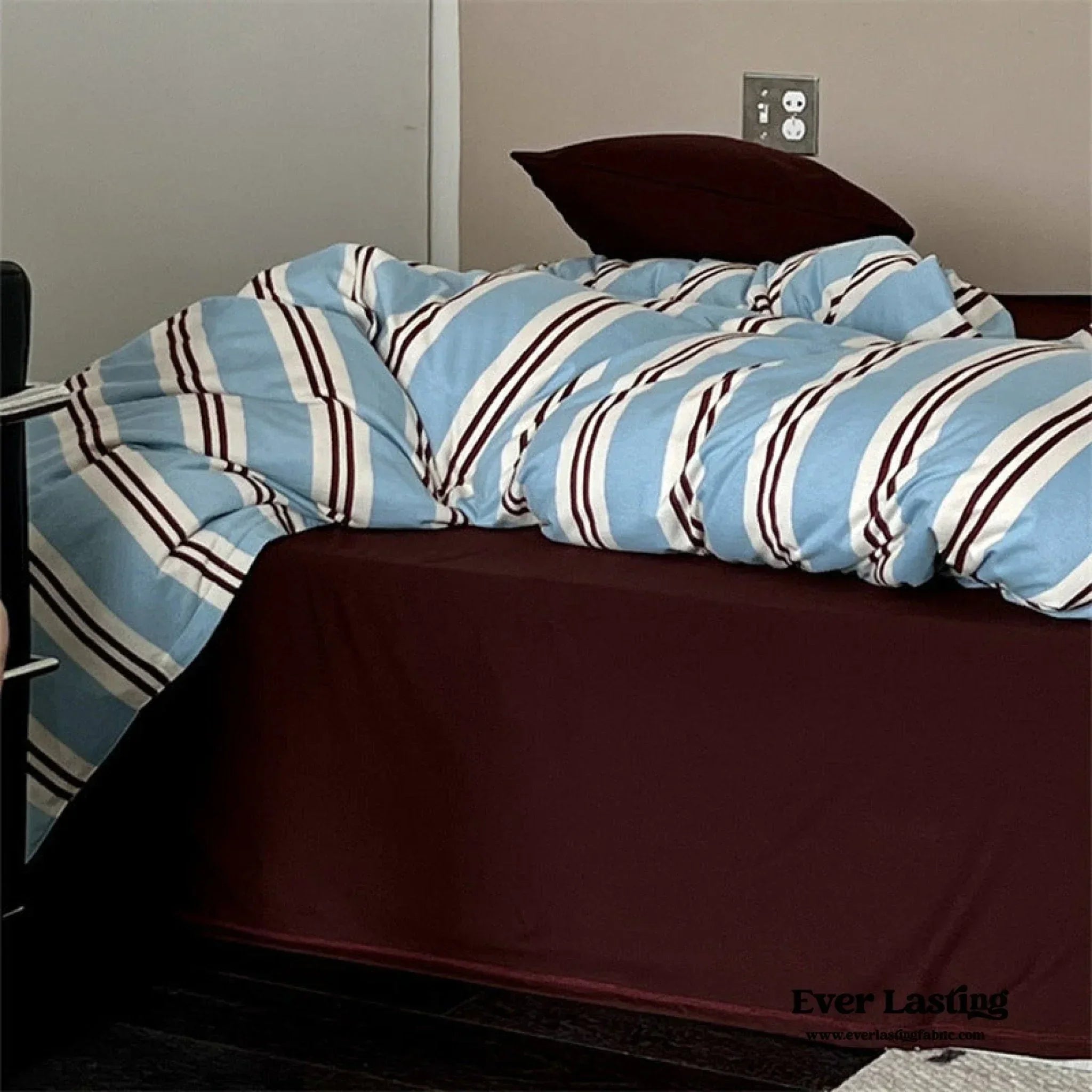 Jersey Knit Retro Stripe Bedding Set / Blue + Burgundy Ever Lasting