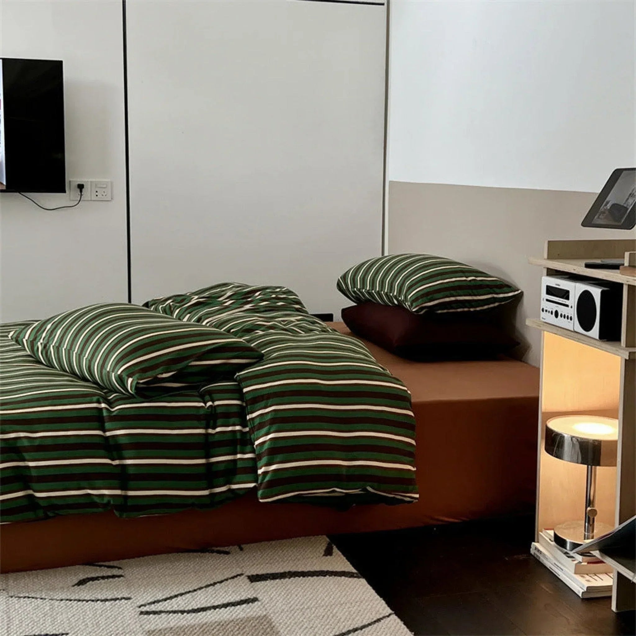 Jersey Knit Retro Stripe Bedding Set / Green + Brown Ever Lasting