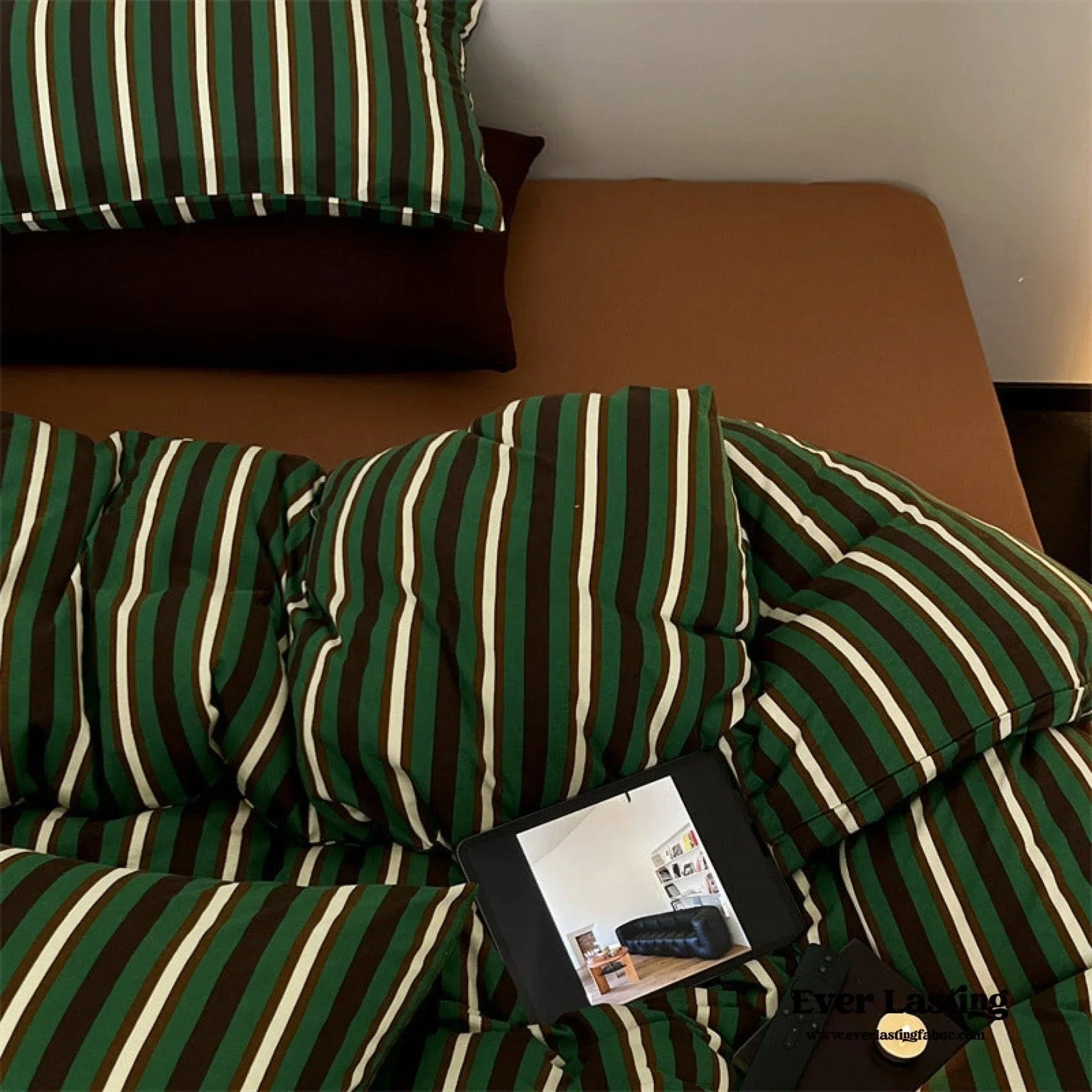 Jersey Knit Retro Stripe Bedding Set / Green + Brown Ever Lasting