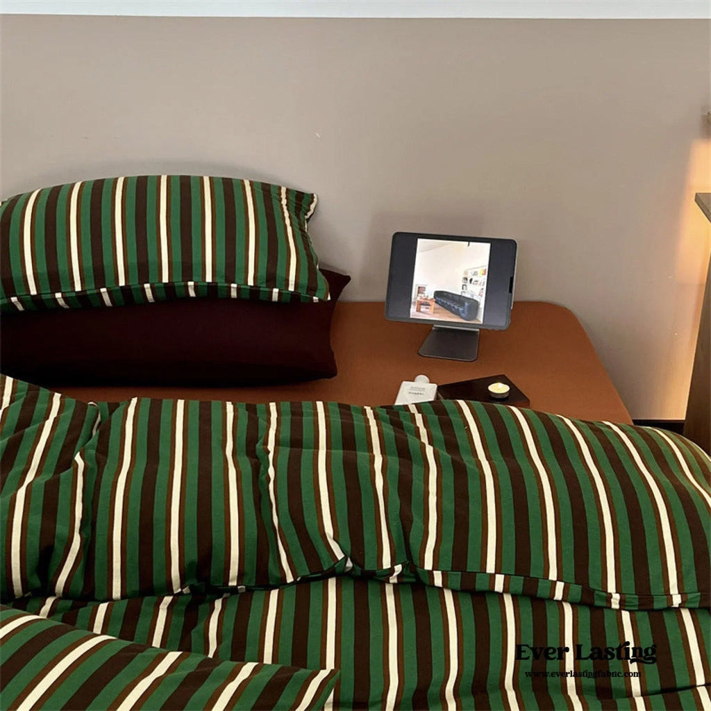 Jersey Knit Retro Stripe Bedding Set / Green + Brown Ever Lasting