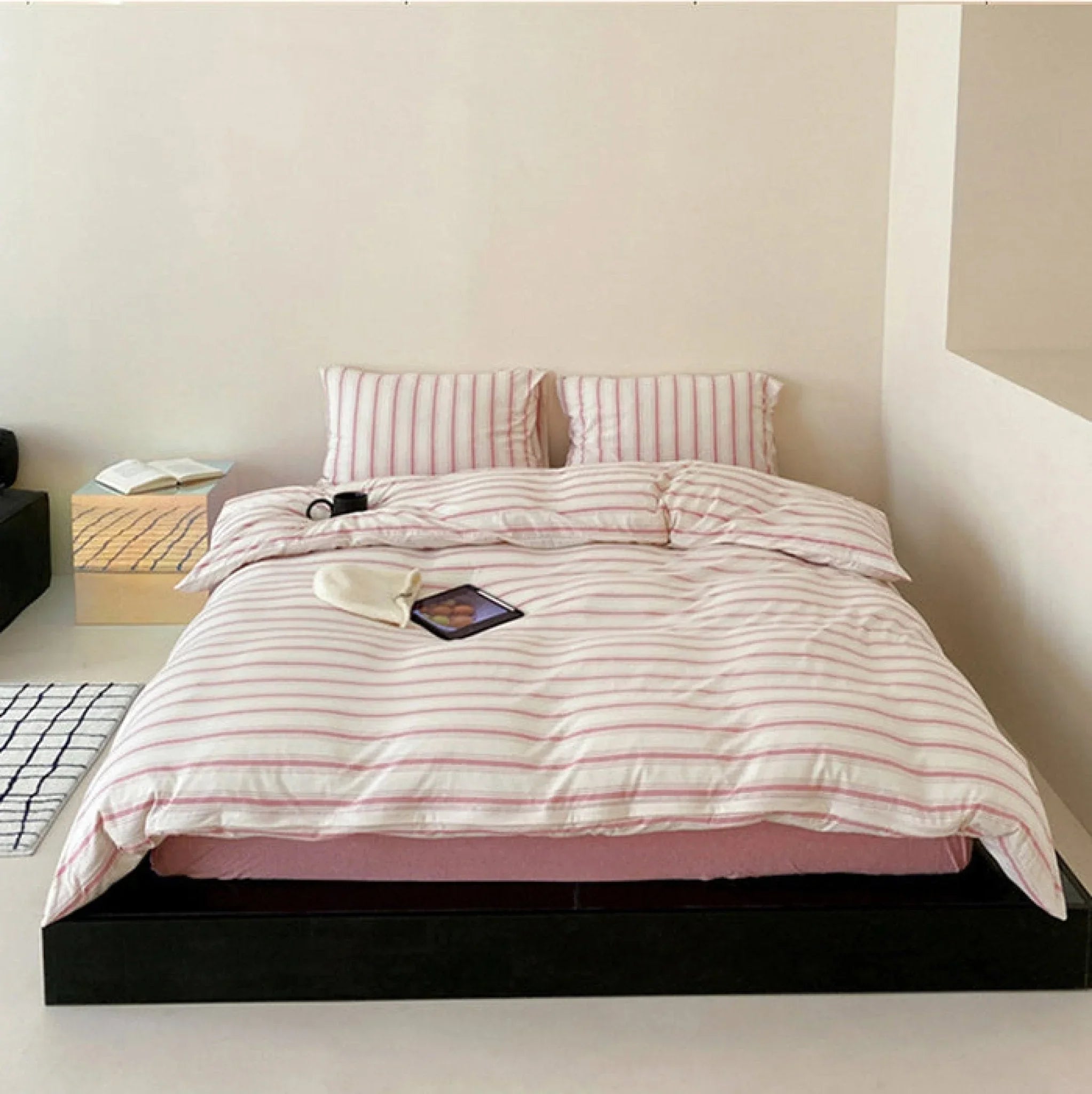 Jersey Knit Stripe Bedding Set / White Pink Ever Lasting