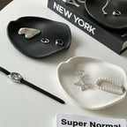 Jewelry Tray - Multifunctional Ceramic Black, detail shot - House Of Avana