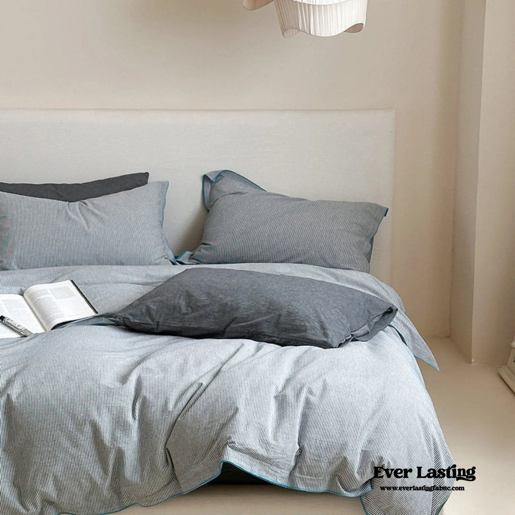 Joce Striped Bedding Set / Blue