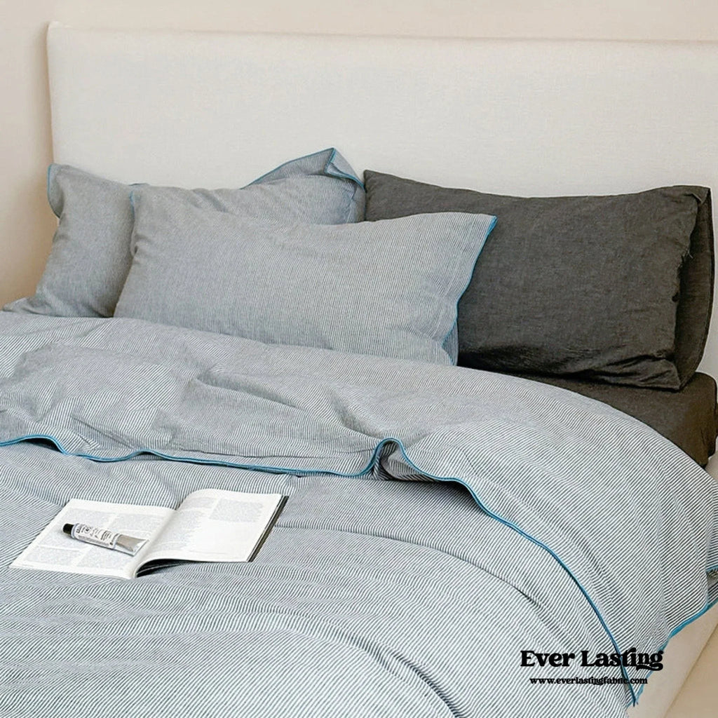 Joce Striped Bedding Set / Blue