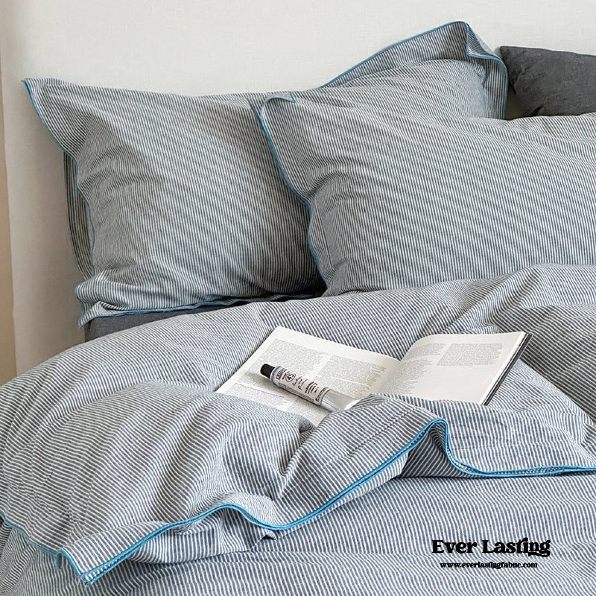 Joce Striped Bedding Set / Blue