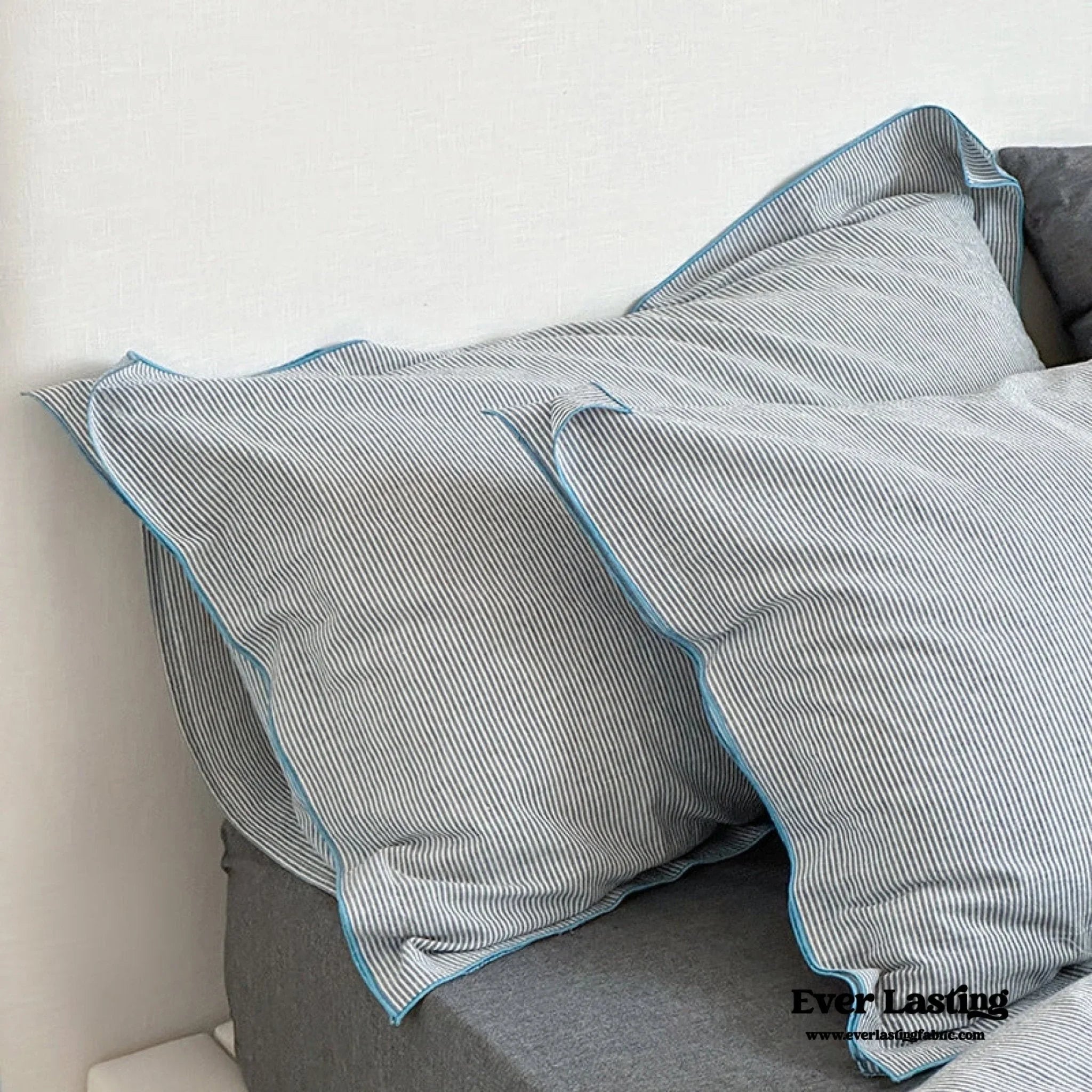 Joce Striped Bedding Set / Blue