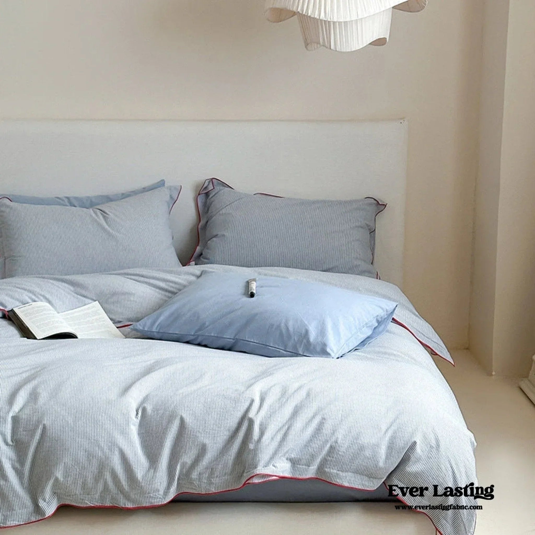 Joce Striped Bedding Set / Blue Ever Lasting