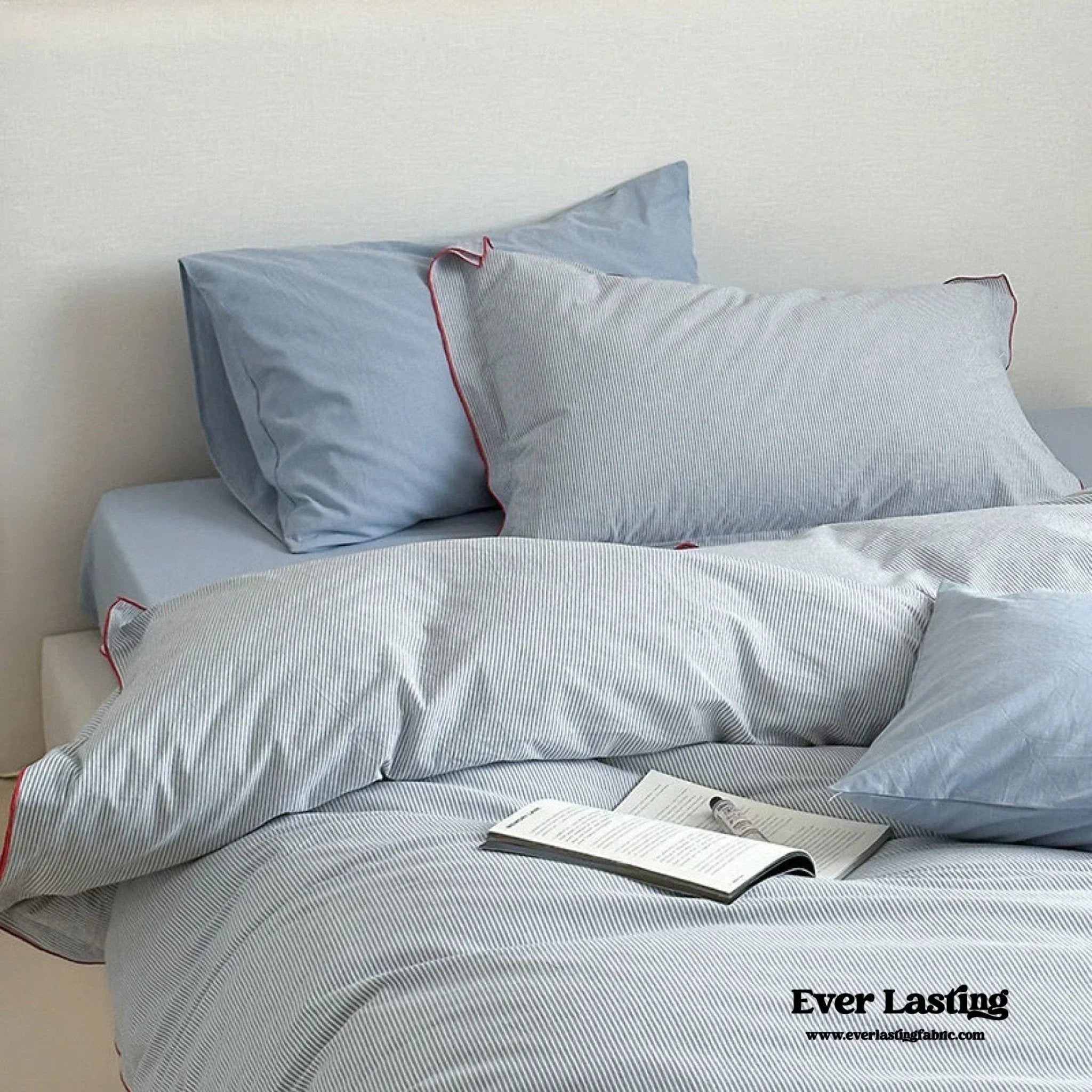 Joce Striped Bedding Set / Blue Ever Lasting