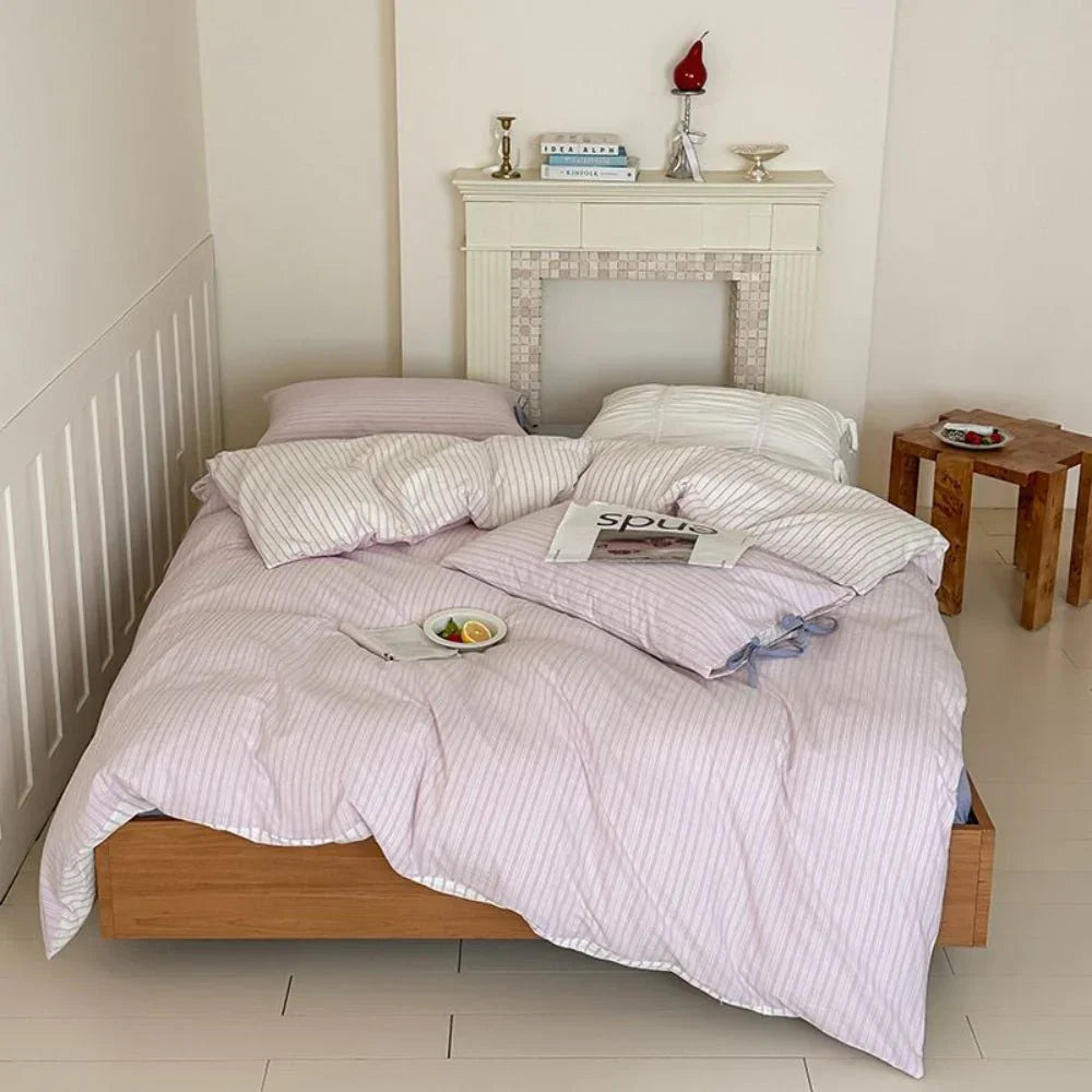 Josie Bow Tied Striped Bedding Set / Green Ever Lasting