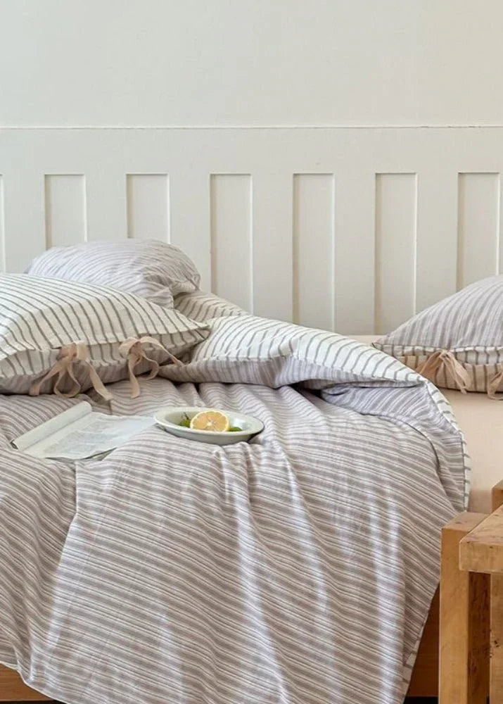 Josie Bow Tied Striped Bedding Set / Green Ever Lasting