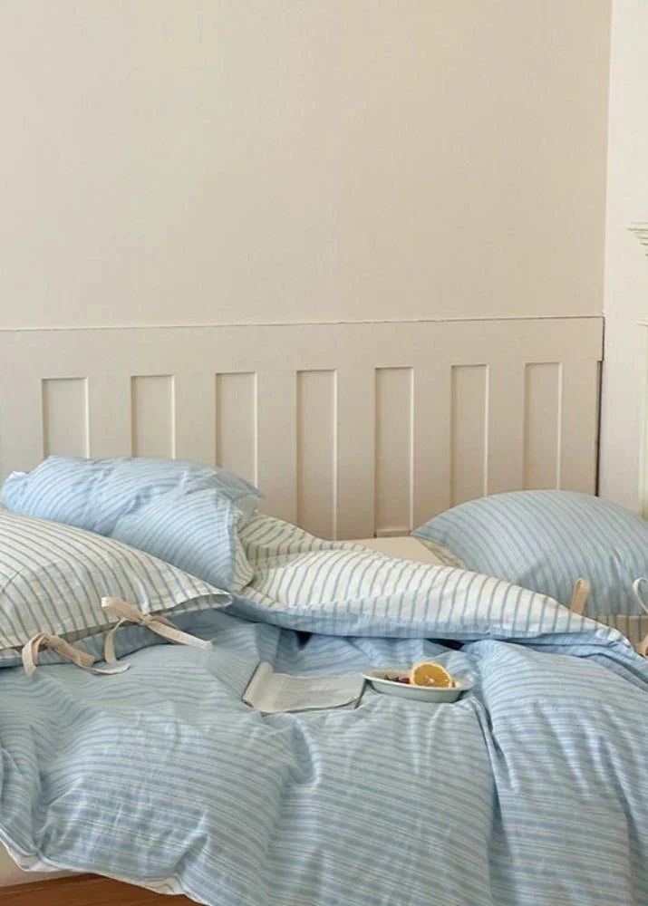 Josie Bow Tied Striped Bedding Set / Green Ever Lasting