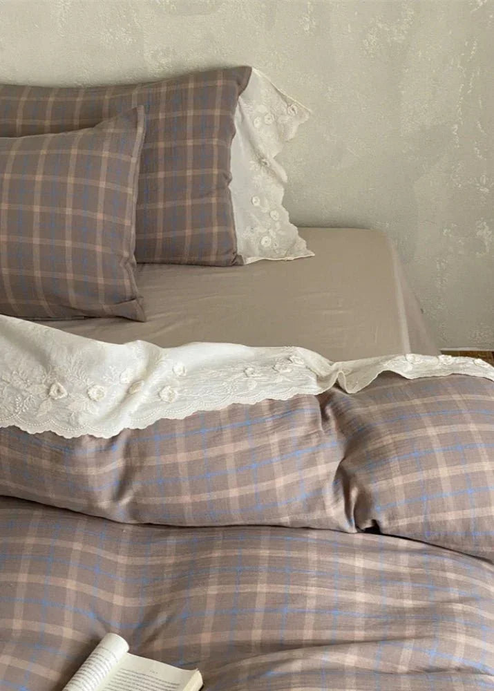 June Lace Double Gauze Gingham Bedding Set / Red Ever Lasting