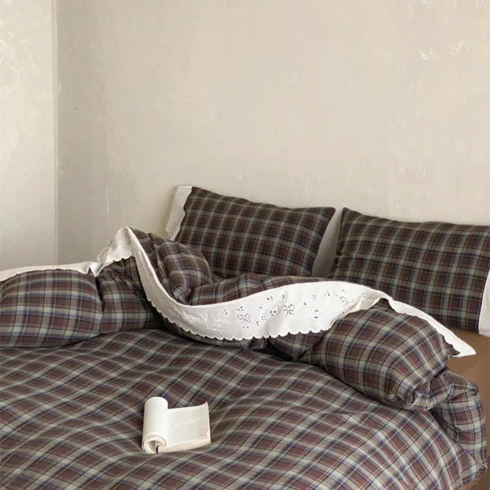 June Lace Double Gauze Gingham Bedding Set / Red Ever Lasting